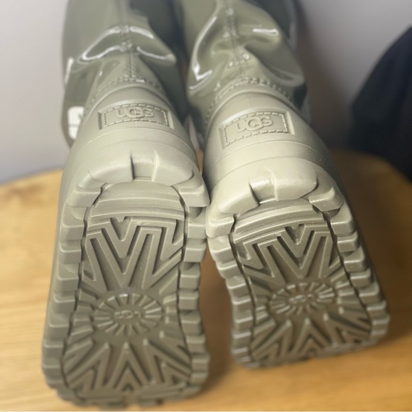 UGG Australia Women's Classic Brellah Waterproof Mini Boots Olive Green Shoes - Picture 3 of 14